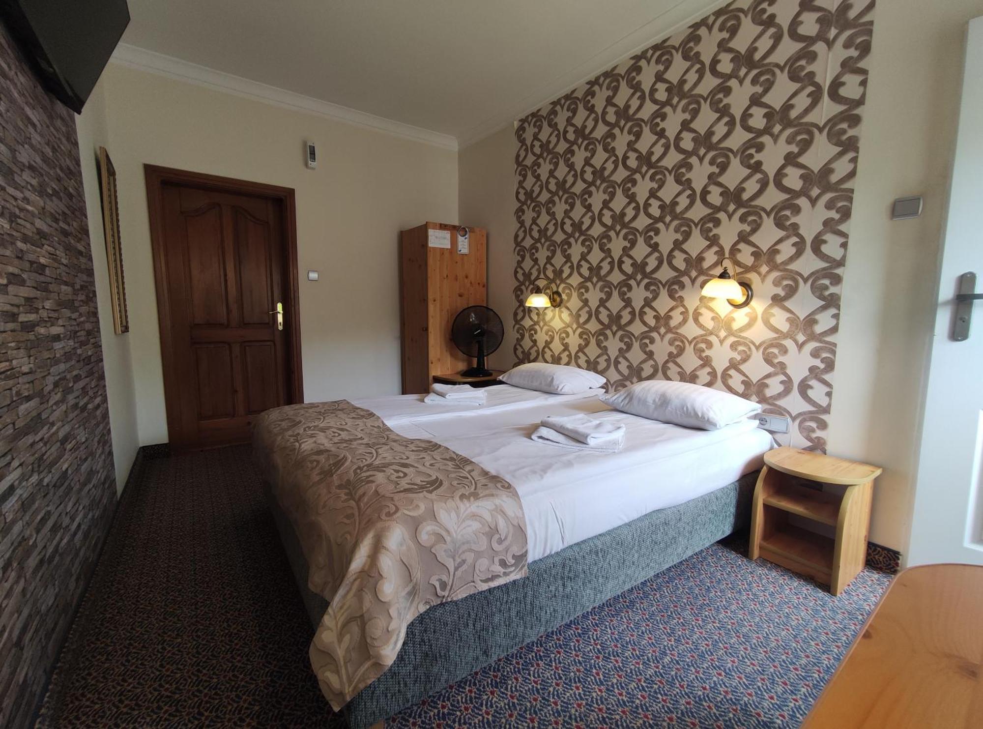 Hotel Atena Slupsk Exterior photo