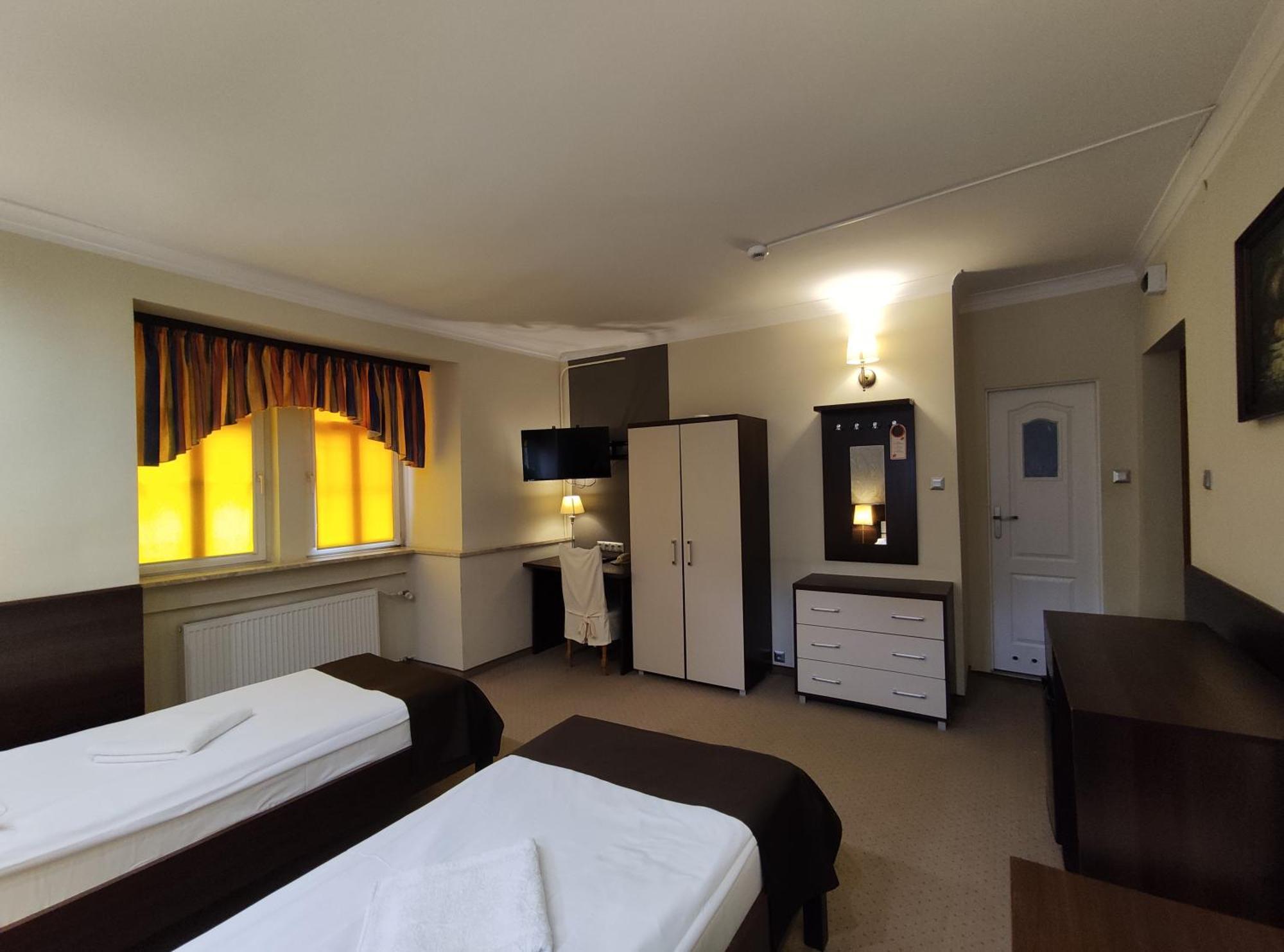 Hotel Atena Slupsk Exterior photo