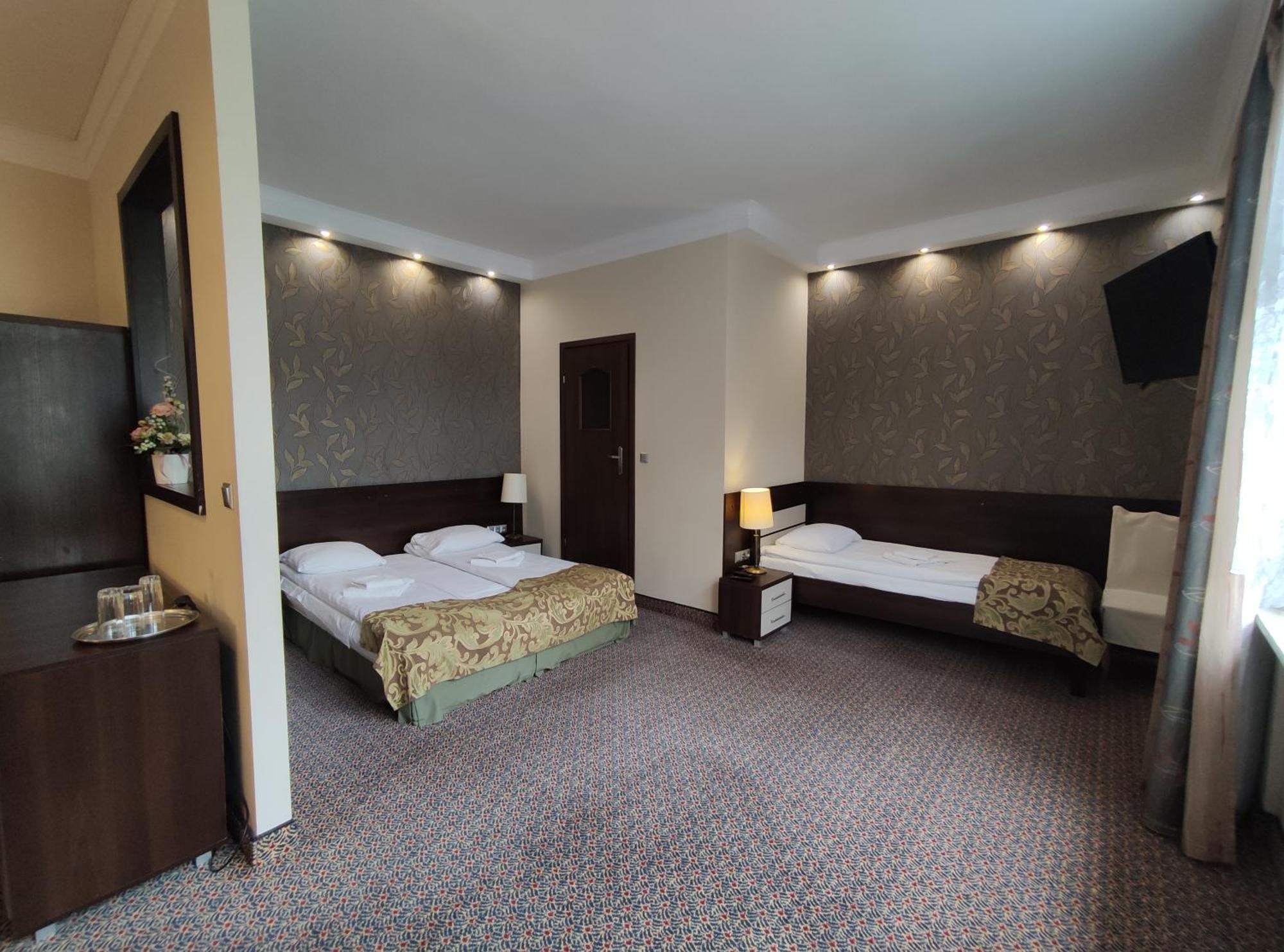 Hotel Atena Slupsk Exterior photo